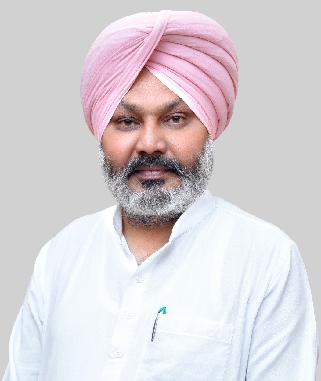 Harpal Singh Cheema: नाबालिगों को शराब परोसने के खिलाफ बड़ा एक्शन