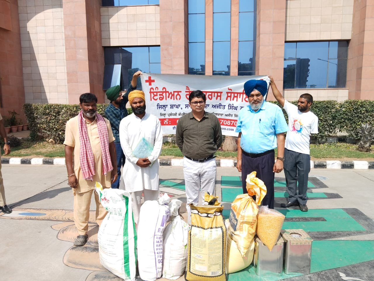 Red Cross ने जरूरतमंदों के लिए बढ़ाया हाथ, समाज सेवा की नई मिसाल!