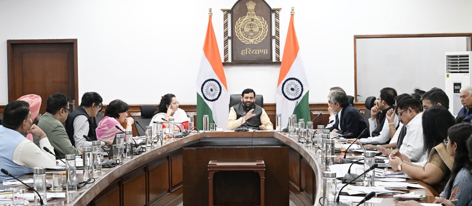 CM सैनी का स्वास्थ्य क्षेत्र को लेकर बड़ा कदम: डॉक्टरों और नर्सों की भर्ती में तेजी लाने के निर्देश