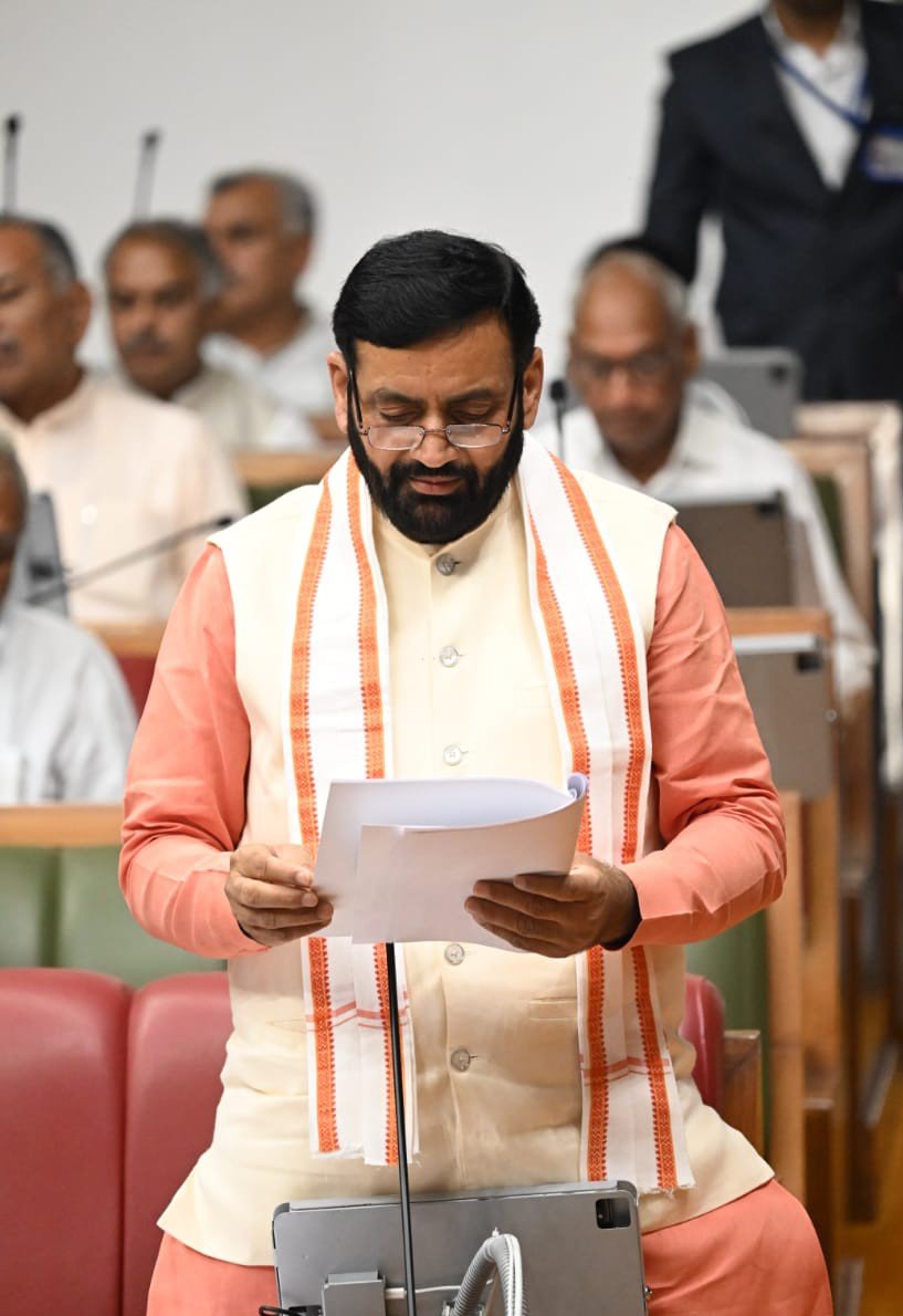 विधानसभा सत्र के पहले दिन मुख्यमंत्री श्री नायब सिंह सैनी ने शोक प्रस्ताव पढ़े।
