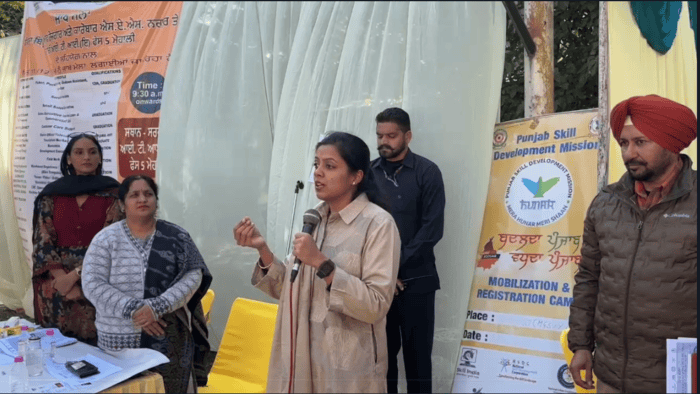 मोहाली प्रशासन ने 80 युवाओं को दिलाई नौकरियाँ, उपायुक्त ने दी प्रेरणादायक टिप्स
