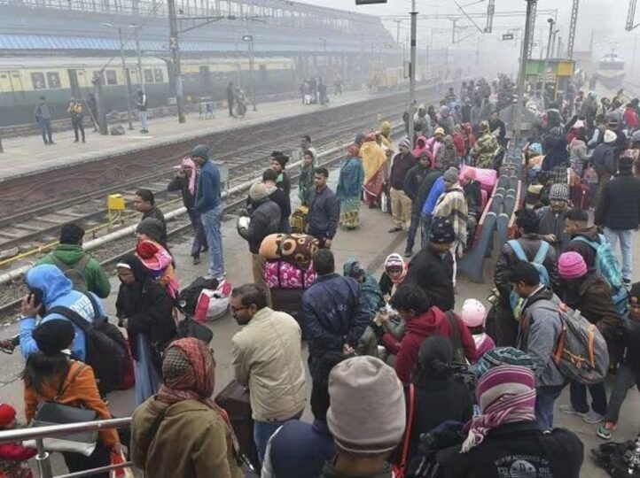 उत्तर भारत में कोहरे का कहर जारी : फ्लाइट्स और ट्रेनें हो रही रद्द !