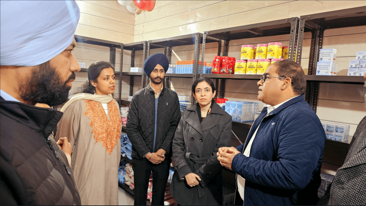 डीसी आशिका जैन ने किया ‘प्रधानमंत्री जन औषधि केंद्र’ का उद्घाटन