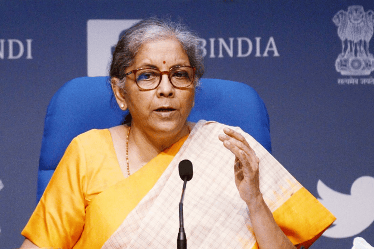 Budget 2025: 10 लाख तक की आय पर टैक्स माफी की उम्मीद, मध्यम वर्ग को बड़ी राहत!
