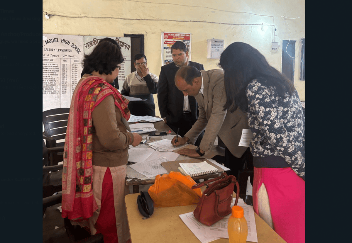 SDM ने किया सीनियर सेकेंडरी वार्षिक परीक्षाओं का औचक निरीक्षण!