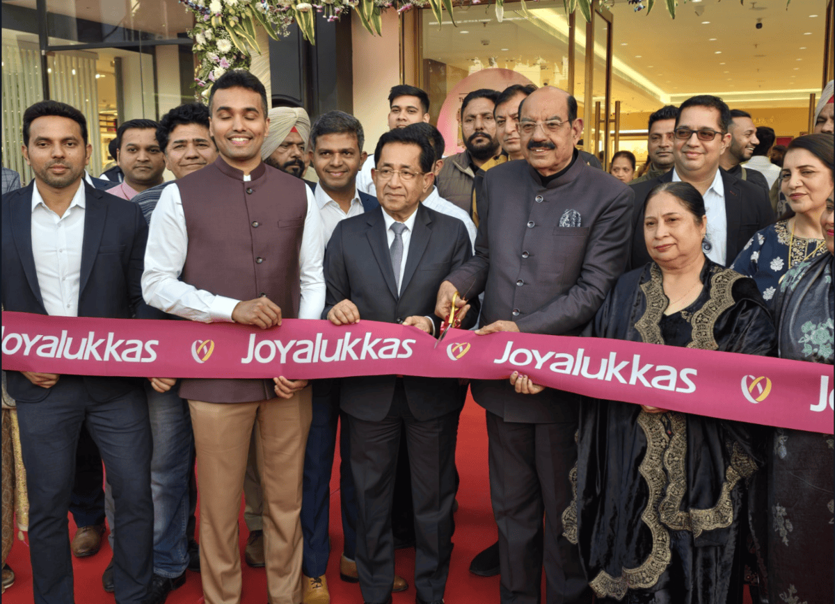 Joyalukkas ने किया जालंधर में भव्य शोरूम लॉन्च, गहनों के शौकीनों के लिए खास Offers!