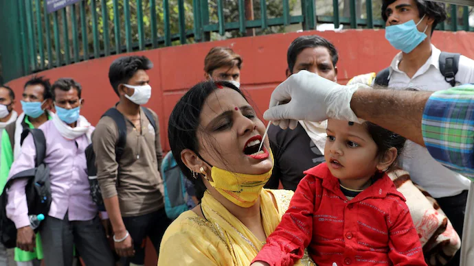 फिर लौट आया खामोश खतरा: देश में कोरोना के केस 1000 पार, अलर्ट जारी!