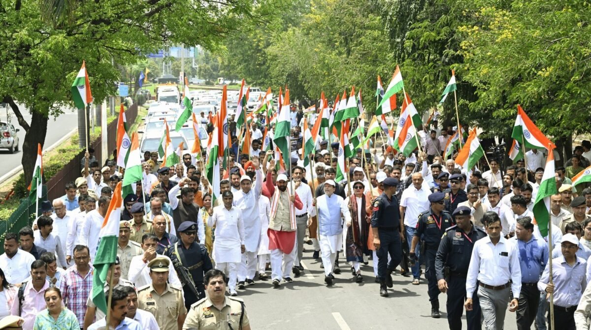 मुख्यमंत्री नायब सिंह सैनी की अगुवाई में पंचकूला में निकाली गई “तिरंगा यात्रा: ‘एक यात्रा देशभक्ति के नाम”!