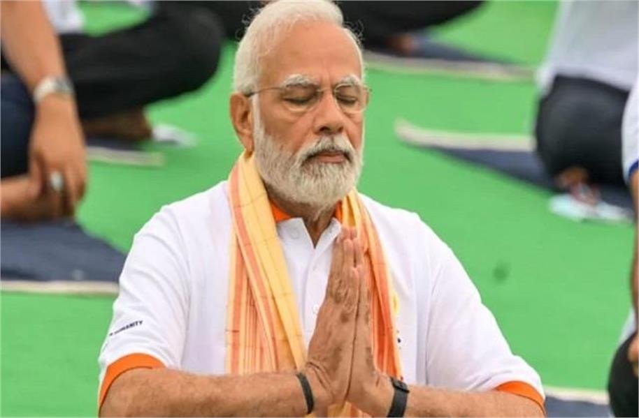 विश्व एकता और स्वास्थ्य का प्रतीक बना अंतर्राष्ट्रीय योग दिवस 2025, पीएम मोदी ने लाखों लोगों के साथ किया योगाभ्यास!