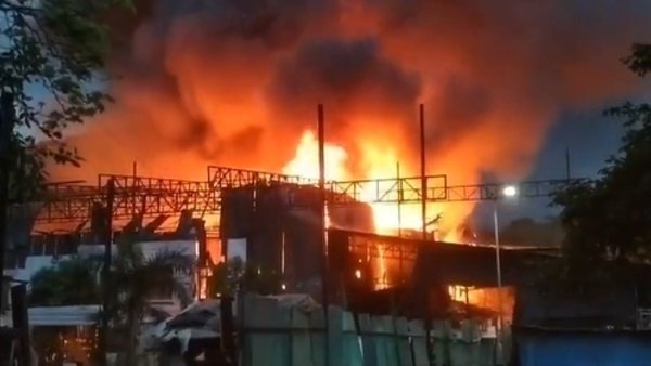 ‘अनुपमा’ के सेट पर भीषण आग, करोड़ों का नुकसान – बाल-बाल बचे कलाकार!