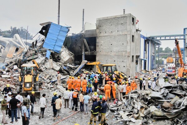 Telangana Factory Blast : 44 लोगों की मौ*त से देश में शोक की लहर, जानिये विवेक ओबेरॉय का Reaction!
