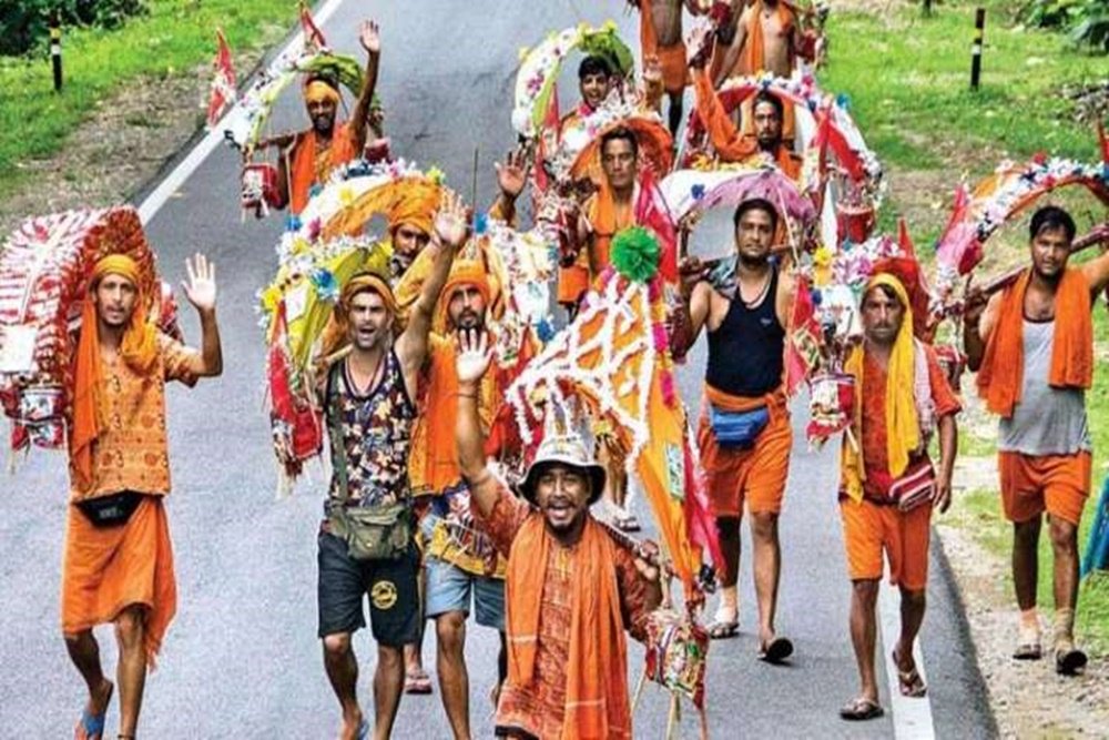 Kanwar Yatra: कांवड़ यात्रा में पालन करें ये आवश्यक नियम, तभी मिलेगा भोलेनाथ का संपूर्ण आशीर्वाद!