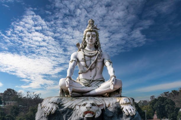 मासिक शिवरात्रि के ये सरल लेकिन प्रभावशाली उपाय: हर जीवन दोष से मुक्ति पाने का दिव्य मार्ग!