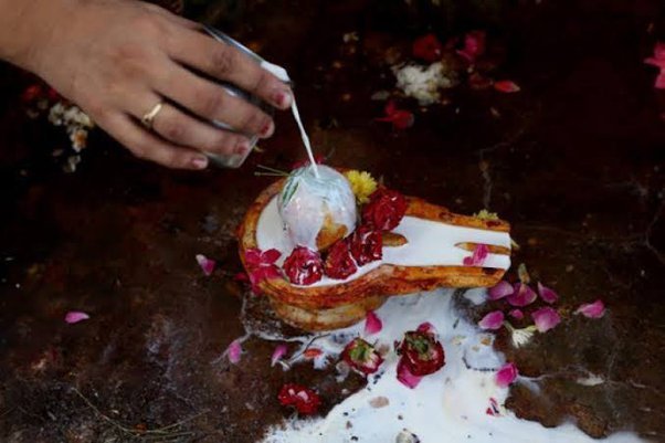 सावन सोमवार 2025: पहला व्रत 14 जुलाई को, जानें पूजा का शुभ मुहूर्त, जलाभिषेक का समय और व्रत की सम्पूर्ण विधि!