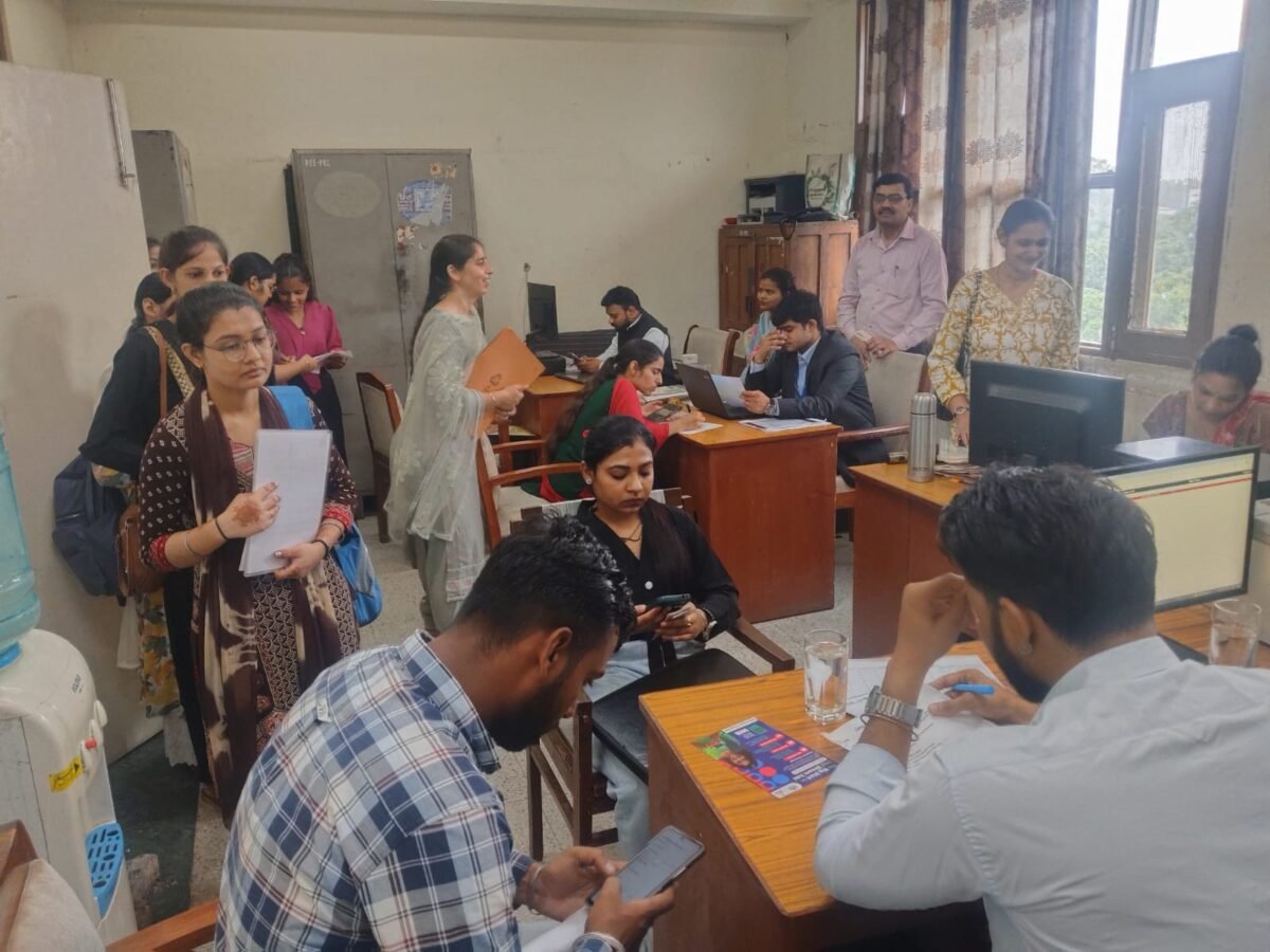 पंचकूला जिला रोजगार कार्यालय में जॉब फेयर का सफल आयोजन, 53 युवाओं को मिली नौकरी!