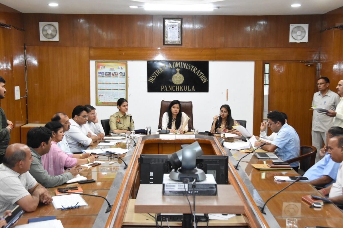 उपायुक्त मोनिका गुप्ता ने सीएम घोषणाओं पर दिखाई सख्ती — अधिकारियों को दिए समयबद्ध कार्य पूरे करने के निर्देश!