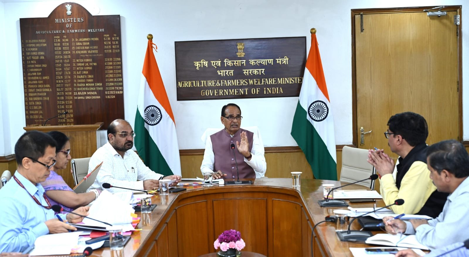 बायोस्टिमुलेंट घोटाले पर सख्त हुए केंद्रीय कृषि मंत्री शिवराज सिंह चौहान, कहा – “किसानों से किसी भी कीमत पर धोखा नहीं होने देंगे”