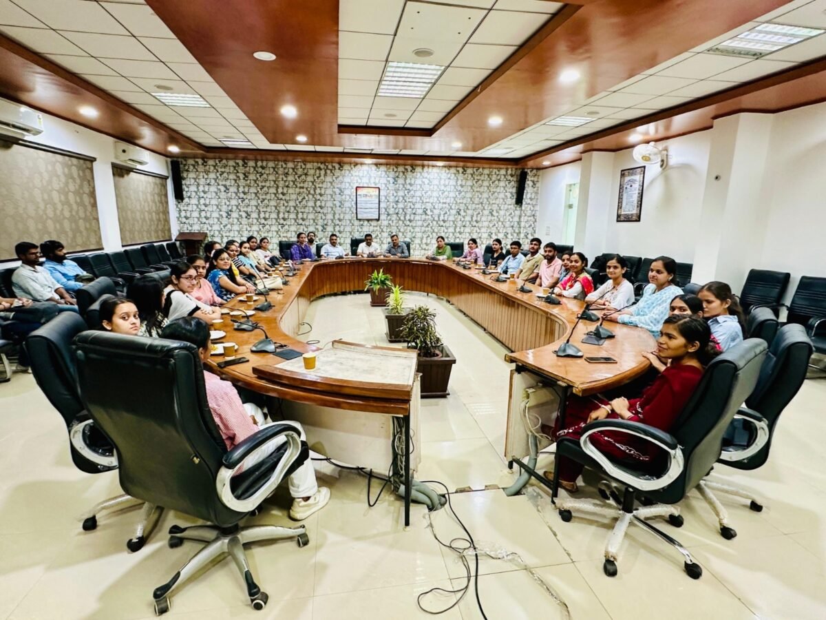 कृषि विभाग ने एम.एससी. विद्यार्थियों को दिया व्यवहारिक प्रशिक्षण, सिखाया मिट्टी, जल और जैविक खेती का महत्व