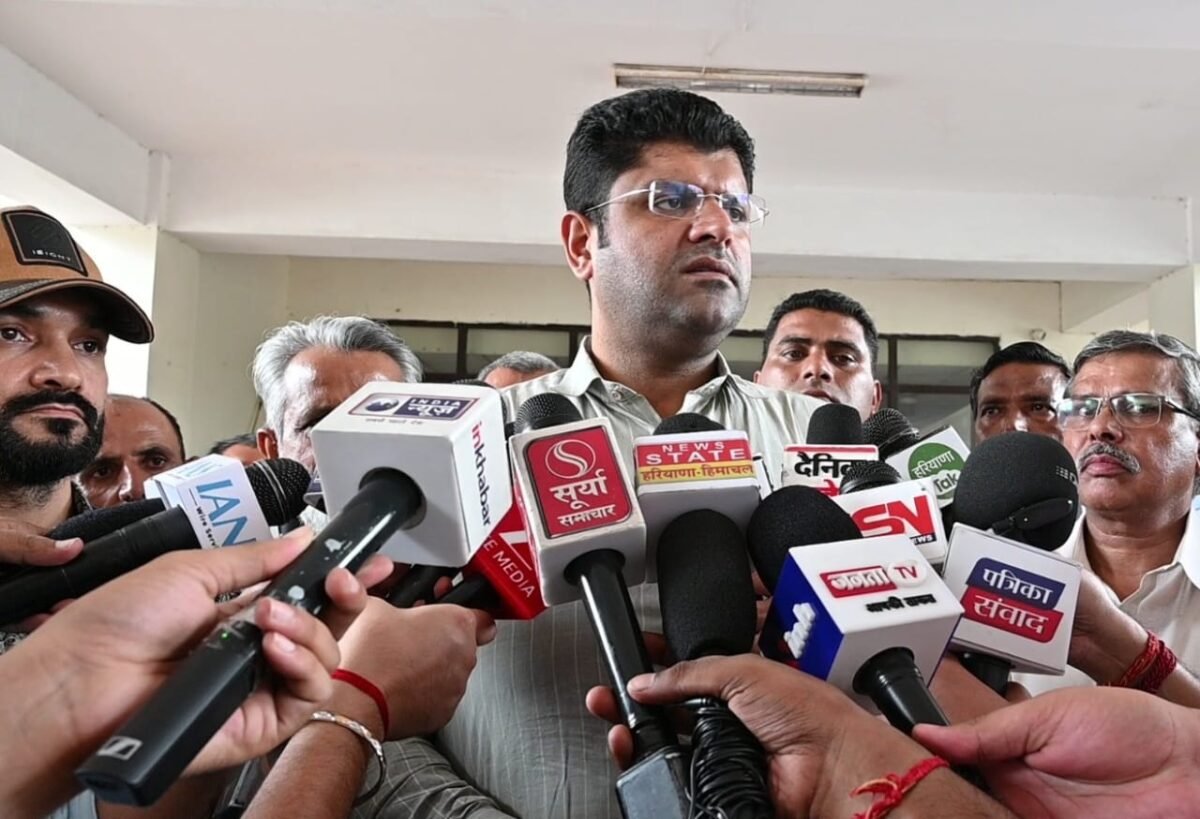 हरियाणा में बिगड़ती कानून व्यवस्था पर दुष्यंत चौटाला का तीखा हमला!