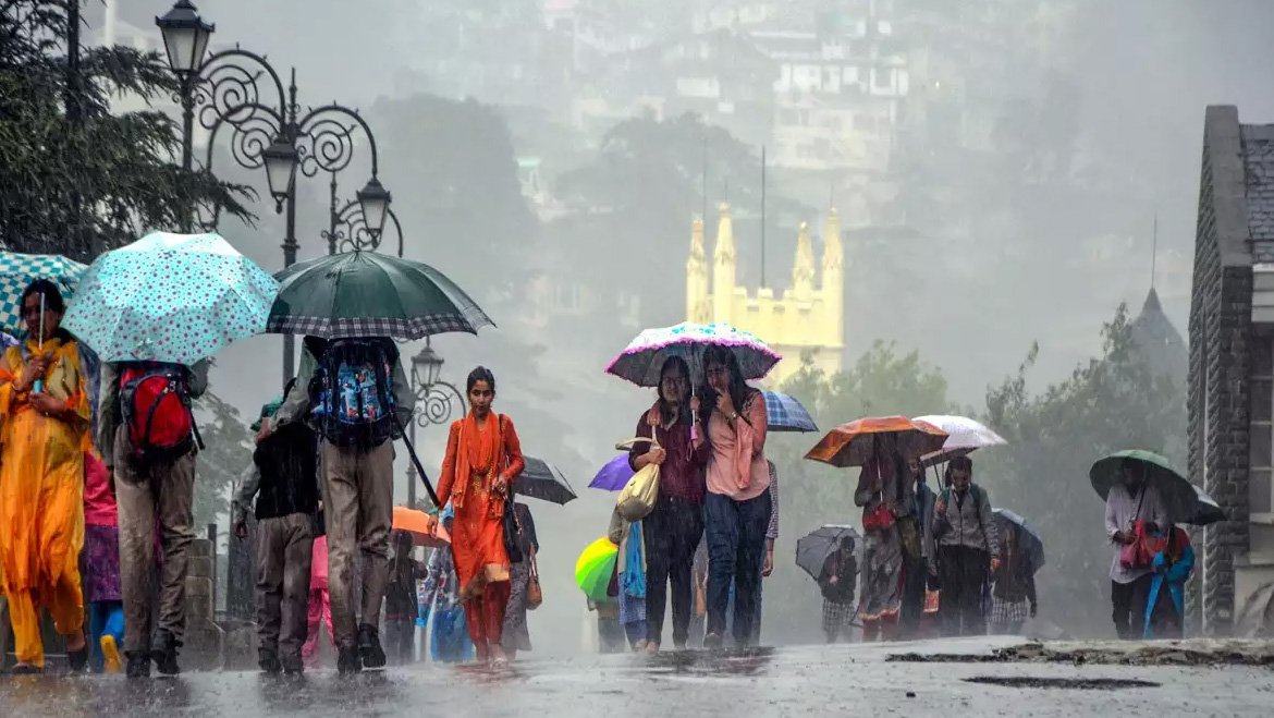 हिमाचल में भारी बारिश का खतरा मंडराया — मौसम विभाग ने जारी किया ऑरेंज और येलो अलर्ट!