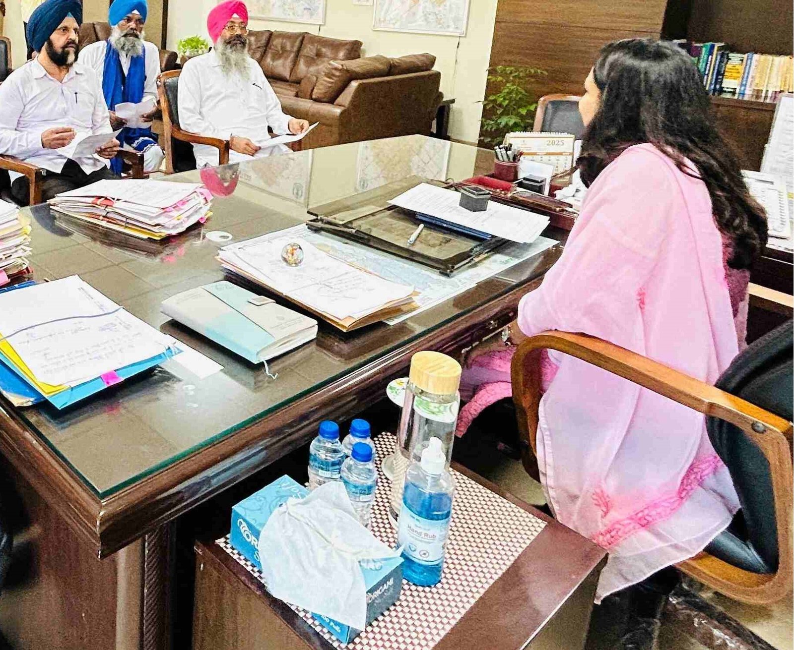 डिप्टी कमिश्नर कोमल मित्तल ने समुह मान्यता प्राप्त पार्टियों के साथ की बैठक, चुनावों की तैयारियों पर जोर