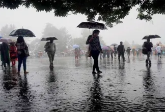 “तेज बारिश की चेतावनी:, जानें कब और कहां बरसेंगे बादल”