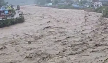 उत्तराखंड के रुद्रप्रयाग और चमोली में फ/टा बादल