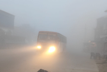 कोहरे की चादर में लिपटा पंजाब, विज़िबिलिटी शून्य के करीब