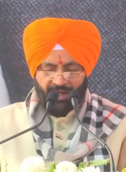 “वीर बाल दिवस” पर CM नायब सैनी ने फतेहगढ़ साहिब में टेका माथा