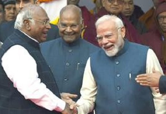 मेयर चुनाव से पहले राजनीतिक तनातनी.. AAP-Congress का शुरु वार