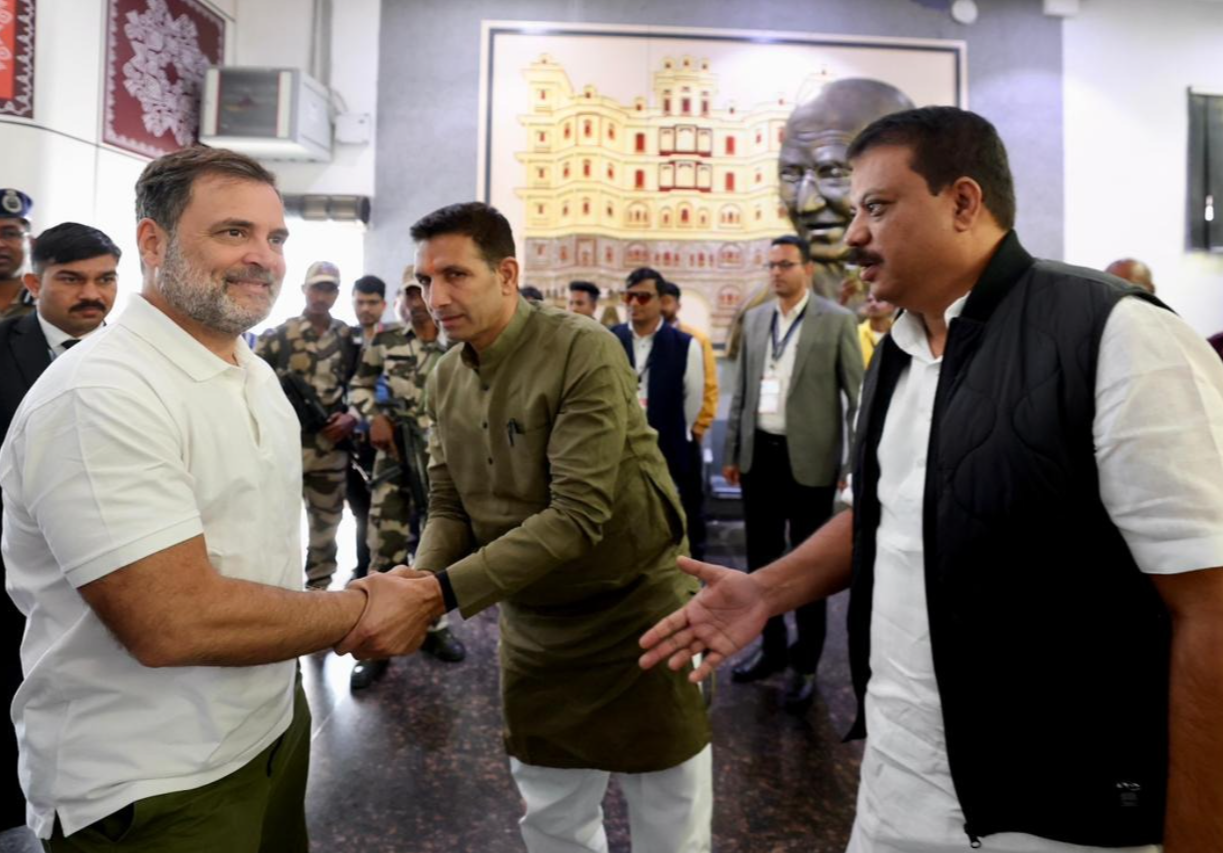 भागीरथपुरा पहुंचे राहुल गांधी, पीड़ित परिवार को 1 लाख का चेक देंगे