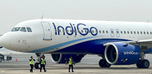 मोहाली एयरपोर्ट पर इंडिगो फ्लाइट में पावर बैंक ब्ला/स्ट