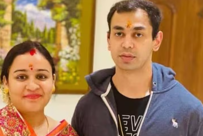 प्रतिक यादव की अंति/म यात्रा में भावुक माहौल..पत्नी अपर्णा फूट फूट कर रोई