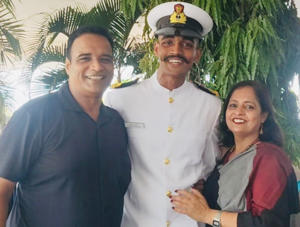 महाराजा रणजीत सिंह प्रिपरेटरी इंस्टीट्यूट के कैडेट बने भारतीय नौसेना के अधिकारी